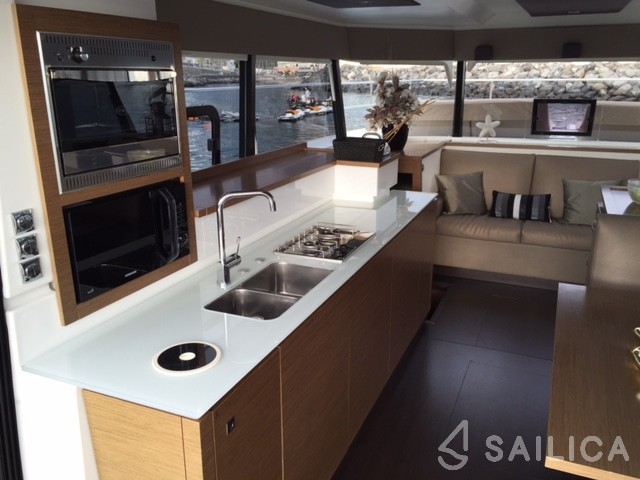 MY 37 - Yacht Charter Sailica