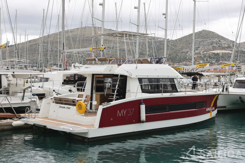 MY 37 - Yacht Charter Sailica