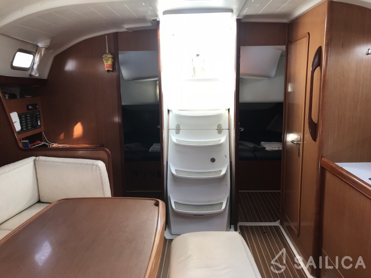 Cyclades 43.4 - Yacht Charter Sailica