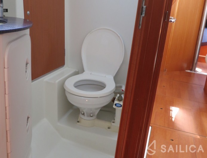 Cyclades 43.4 - Yacht Charter Sailica