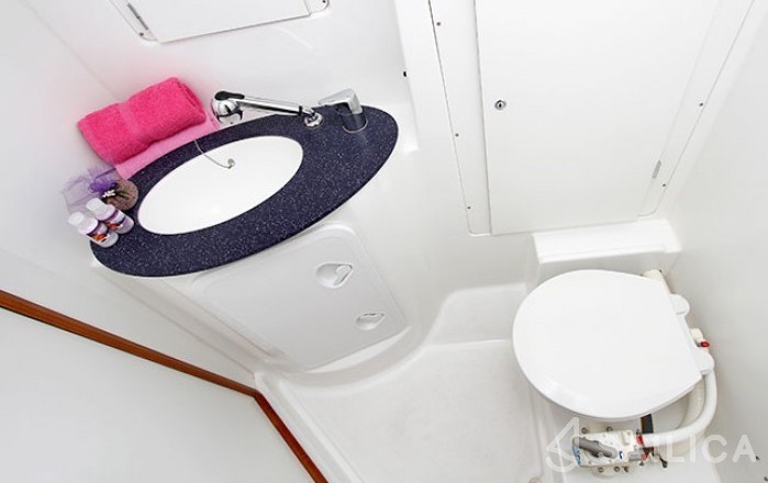 Cyclades 43.4 - Yacht Charter Sailica