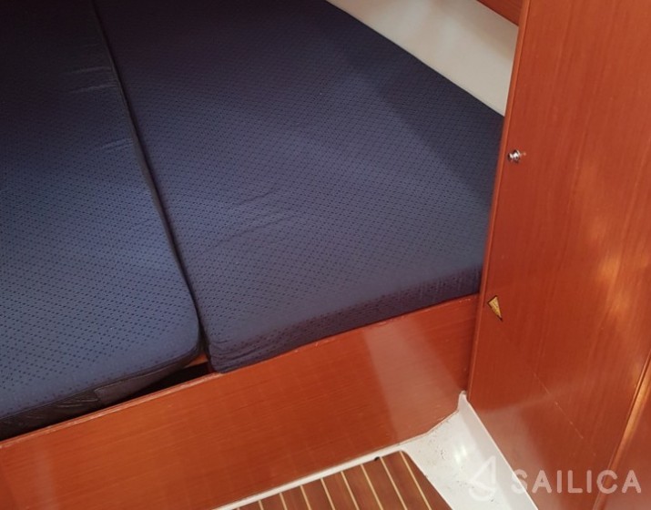 Cyclades 43.4 - Yacht Charter Sailica
