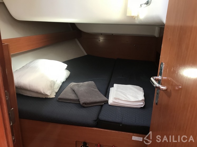 Cyclades 43.4 - Yacht Charter Sailica