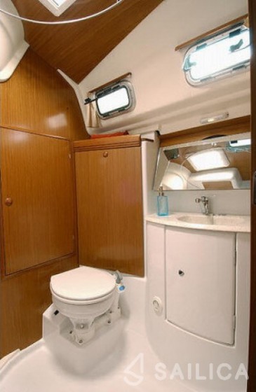Sun Odyssey 39i - Yacht Charter Sailica