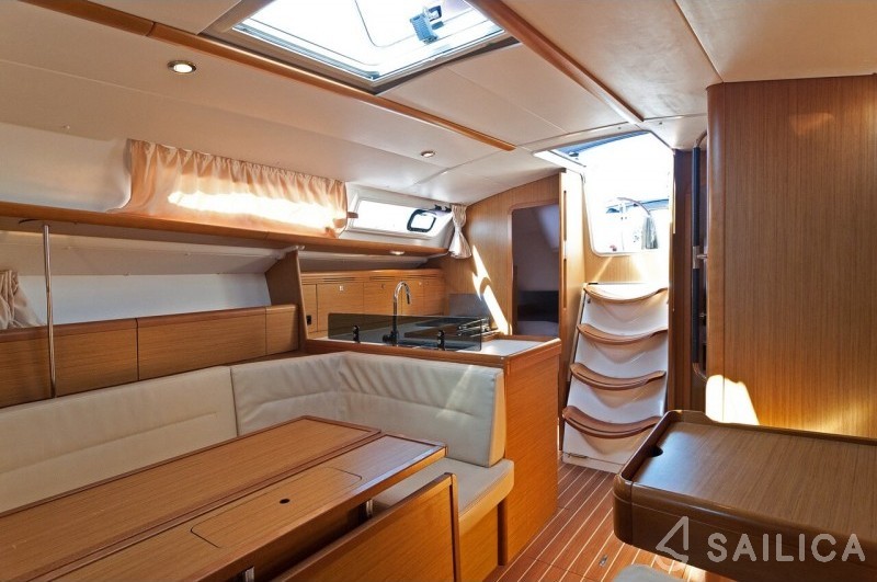 Sun Odyssey 39i - Yacht Charter Sailica