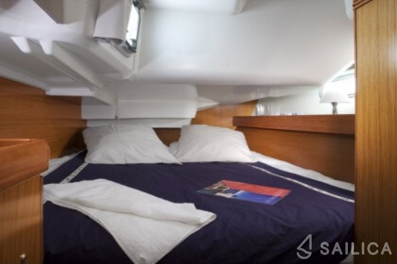 Sun Odyssey 39i - Yacht Charter Sailica