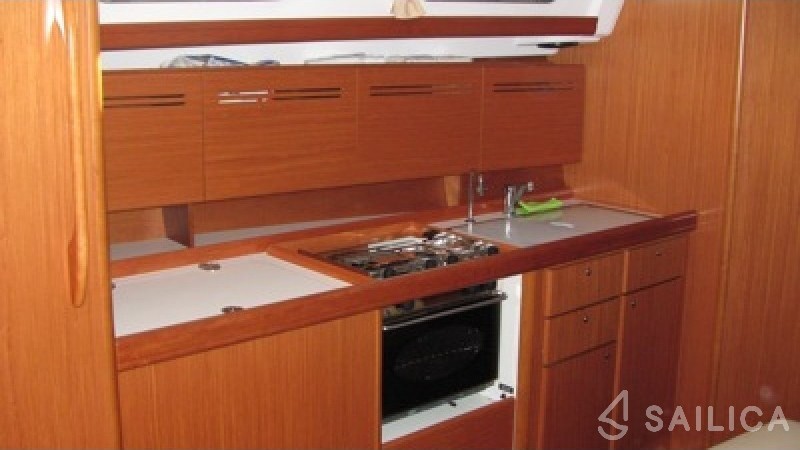 Cyclades 43.4 - Yacht Charter Sailica
