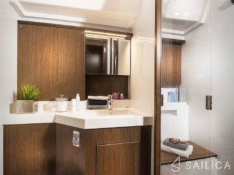 Bavaria 57 Cruiser - Yacht Charter Sailica