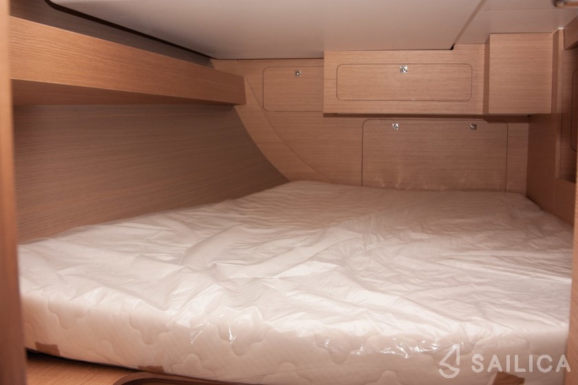 Dufour 382 GL - Yacht Charter Sailica