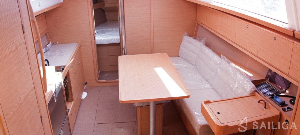 Dufour 382 GL - Yacht Charter Sailica