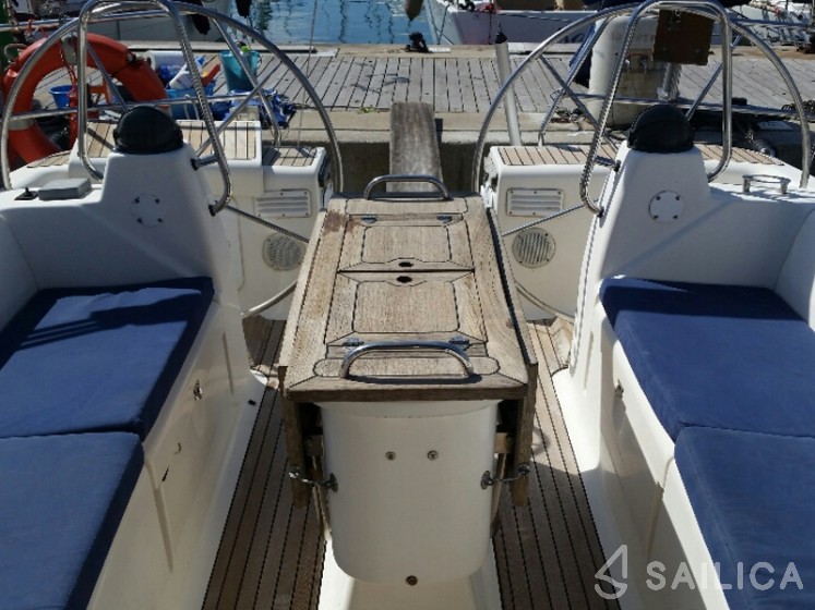Bavaria 42 - Yacht Charter Sailica