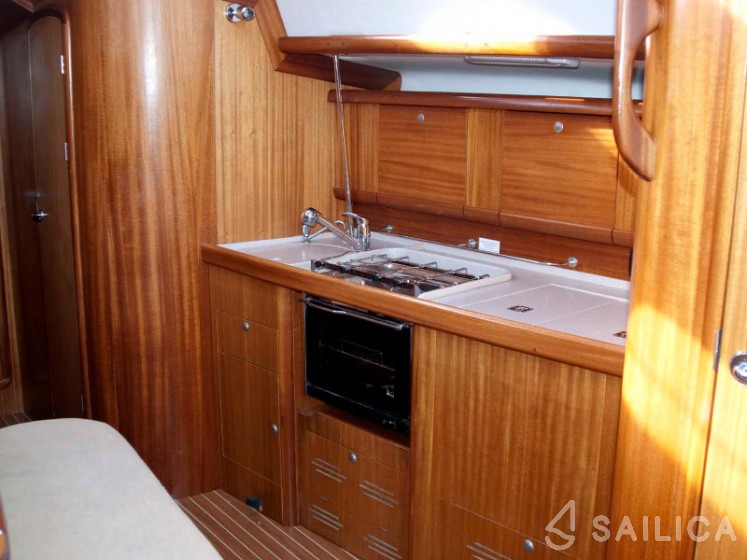 Delphia 40 - Yacht Charter Sailica