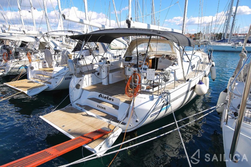 Bavaria 45 Cruiser - Yacht Charter Sailica