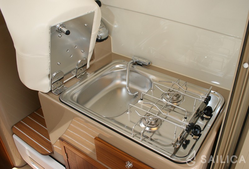 Leidi 660 - Yacht Charter Sailica