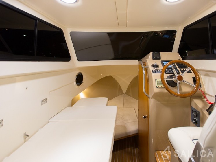 Leidi 800  - Yacht Charter Sailica