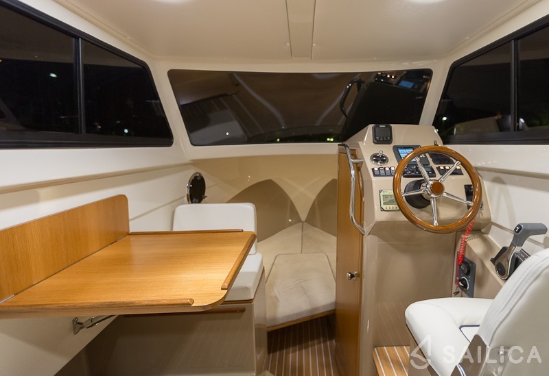 Leidi 800  - Yacht Charter Sailica