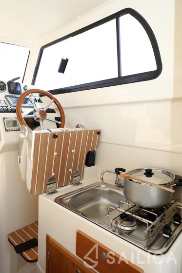 Leidi 660 - Yacht Charter Sailica