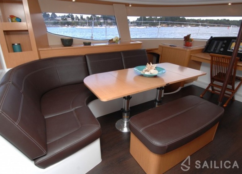 Salina 48 - Yacht Charter Sailica