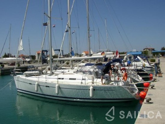 Oceanis 393 Clipper - Yacht Charter Sailica