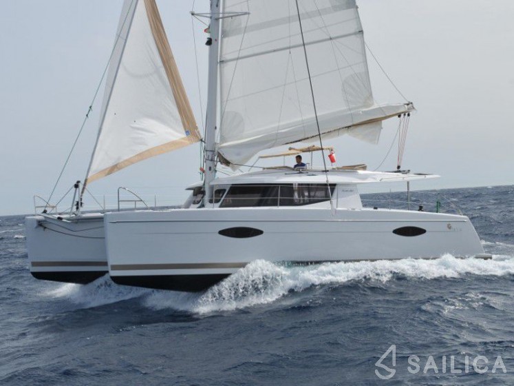Helia 44 - Yacht Charter Sailica