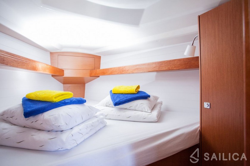 Bavaria Cruiser 34 - Yacht Charter Sailica