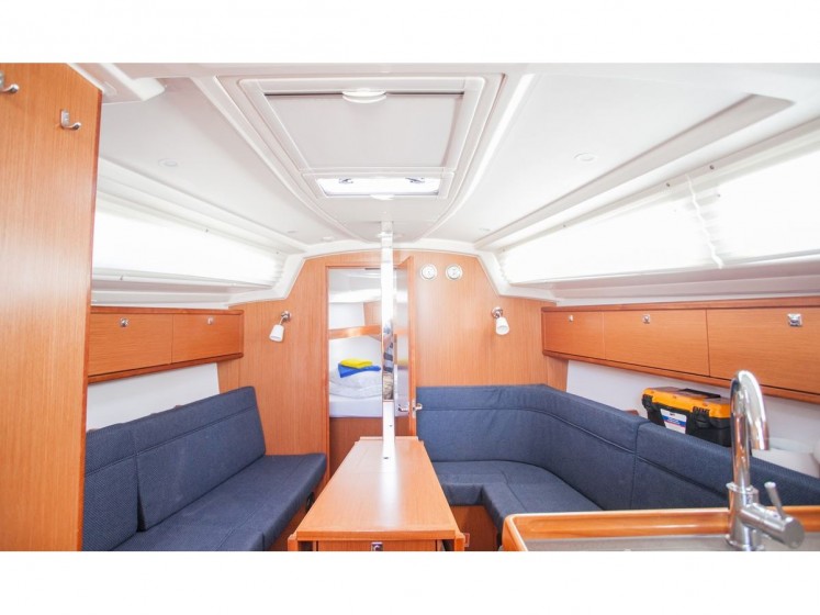 Bavaria Cruiser 34 - Yacht Charter Sailica