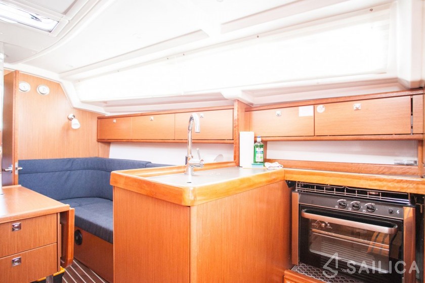 Bavaria Cruiser 34 - Yacht Charter Sailica