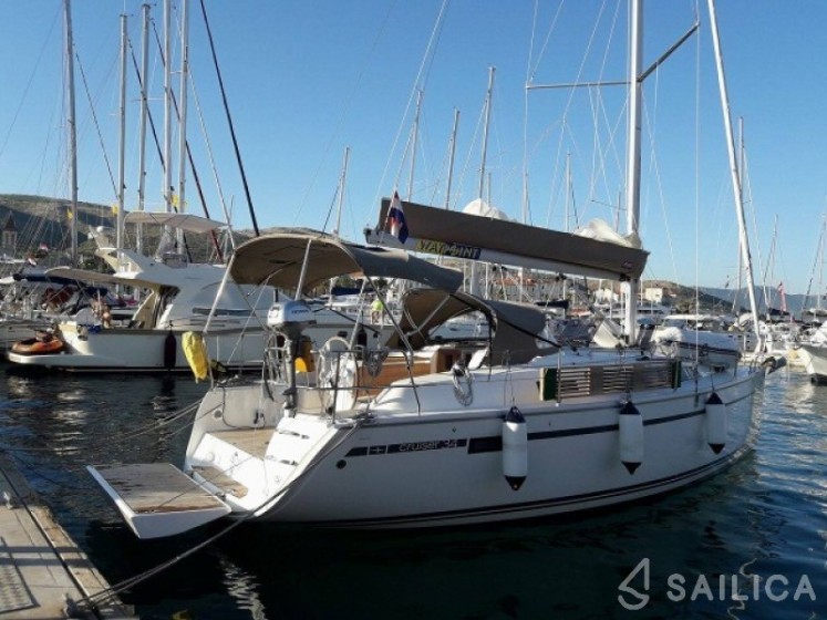 Bavaria Cruiser 34 - Yacht Charter Sailica