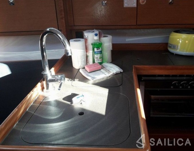 Bavaria Cruiser 34 - Yacht Charter Sailica