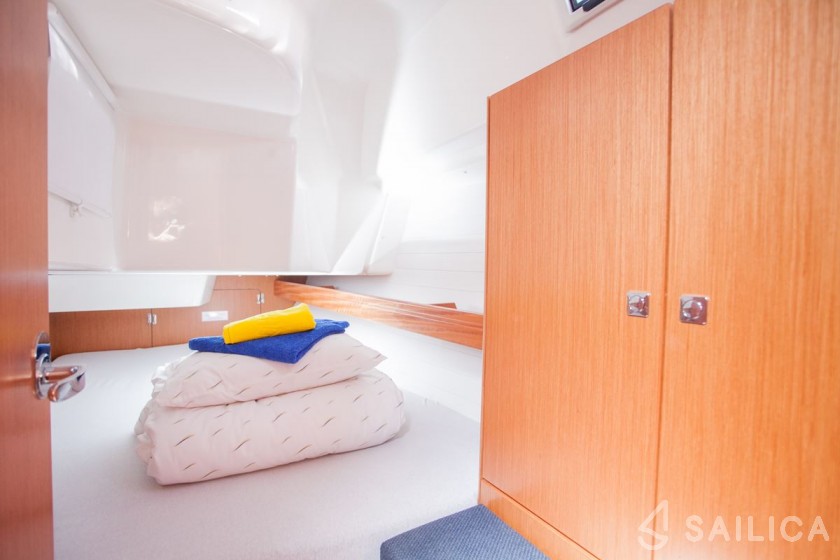 Bavaria Cruiser 34 - Yacht Charter Sailica