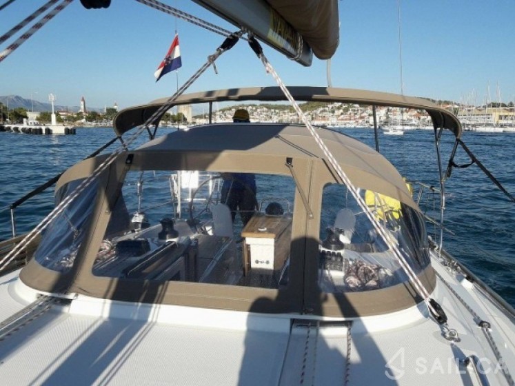 Bavaria Cruiser 34 - Yacht Charter Sailica