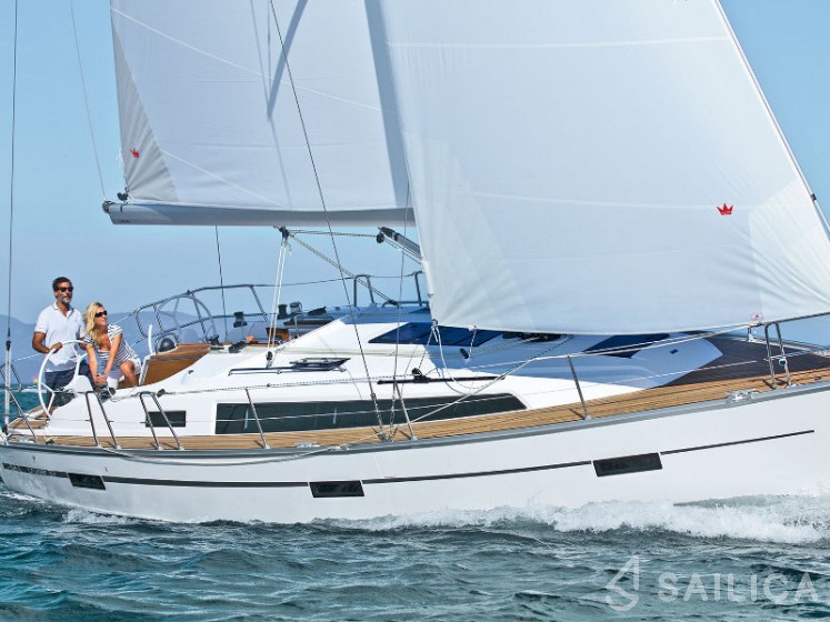 Bavaria Cruiser 37 - Yacht Charter Sailica