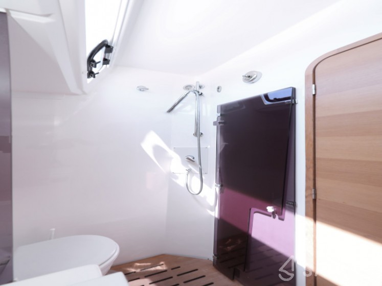 Dufour 560 - Yacht Charter Sailica