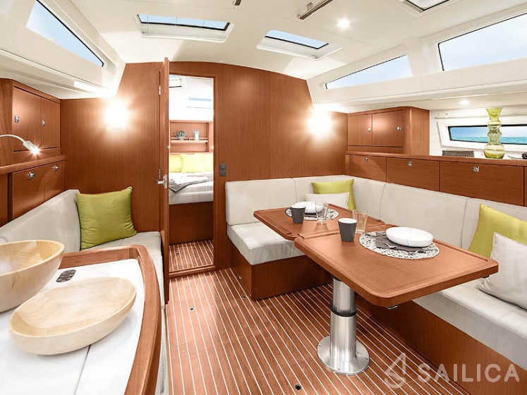 Bavaria Vision 42 - Yacht Charter Sailica
