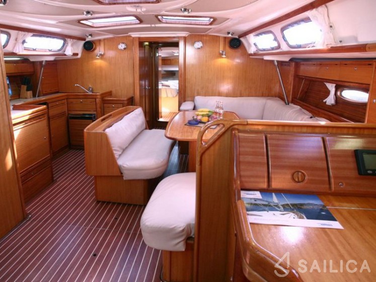 Bavaria 43 Cruiser - Yacht Charter Sailica