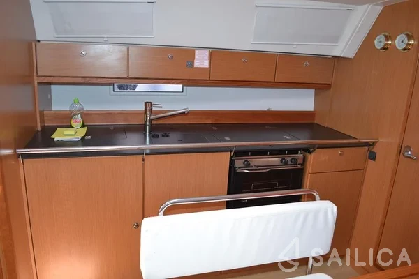 Bavaria 40 Cruiser - Yacht Charter Sailica