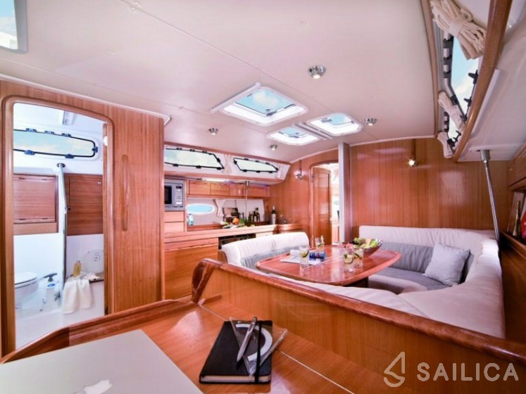 Bavaria 40 Cruiser - Yacht Charter Sailica