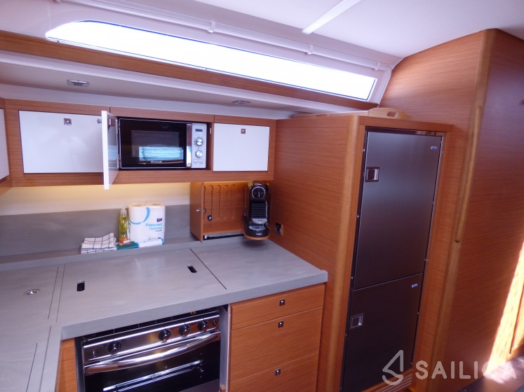 Dufour 470 - Yacht Charter Sailica