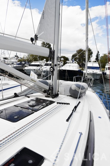 Bavaria Cruiser 41 - Yacht Charter Sailica