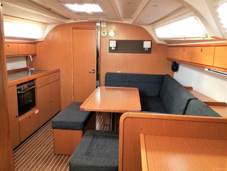 Bavaria Cruiser 41 - Yacht Charter Sailica
