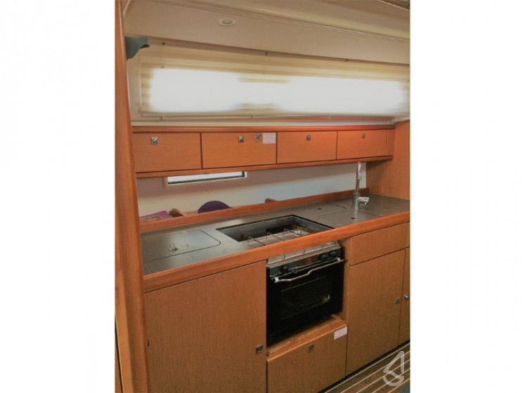 Bavaria Cruiser 41 - Yacht Charter Sailica
