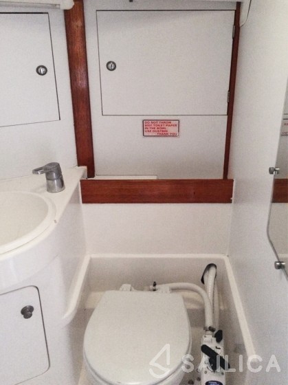 Sun Odyssey 37.1 - Yacht Charter Sailica