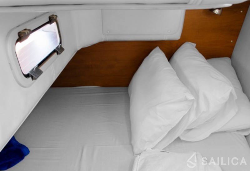 Nimbus 320 Coupe - Yacht Charter Sailica