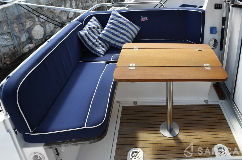 Nimbus 320 Coupe - Yacht Charter Sailica