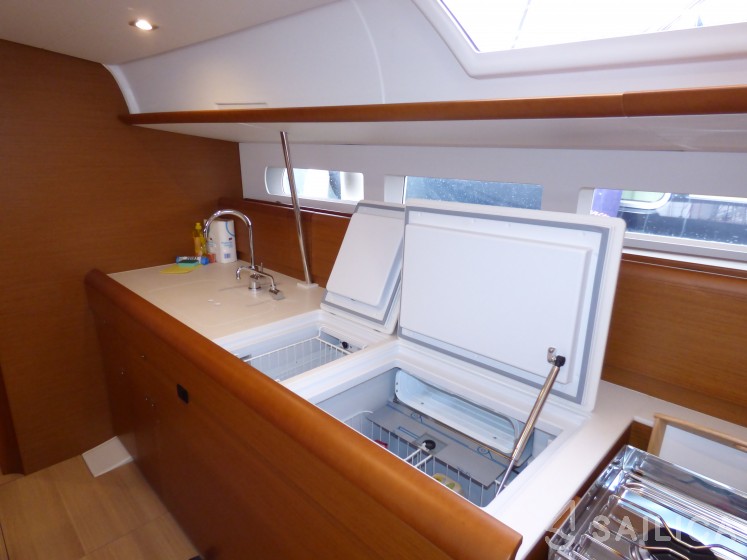 Sun Odyssey 519 - Yacht Charter Sailica