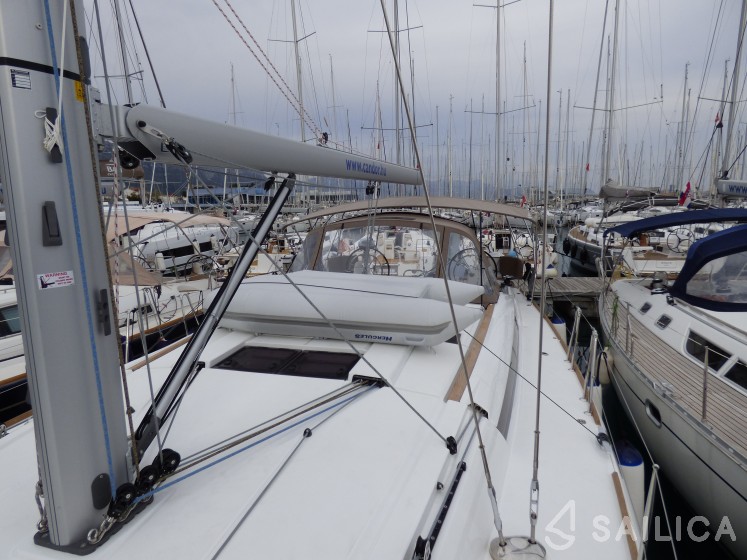 Sun Odyssey 519 - Yacht Charter Sailica
