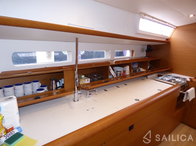 Sun Odyssey 519 - Yacht Charter Sailica