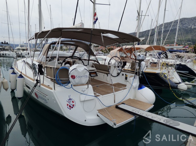 Sun Odyssey 519 - Yacht Charter Sailica