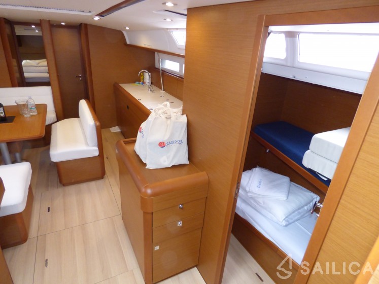 Sun Odyssey 519 - Yacht Charter Sailica