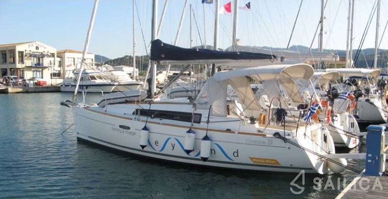 Oceanis 31 - Yacht Charter Sailica